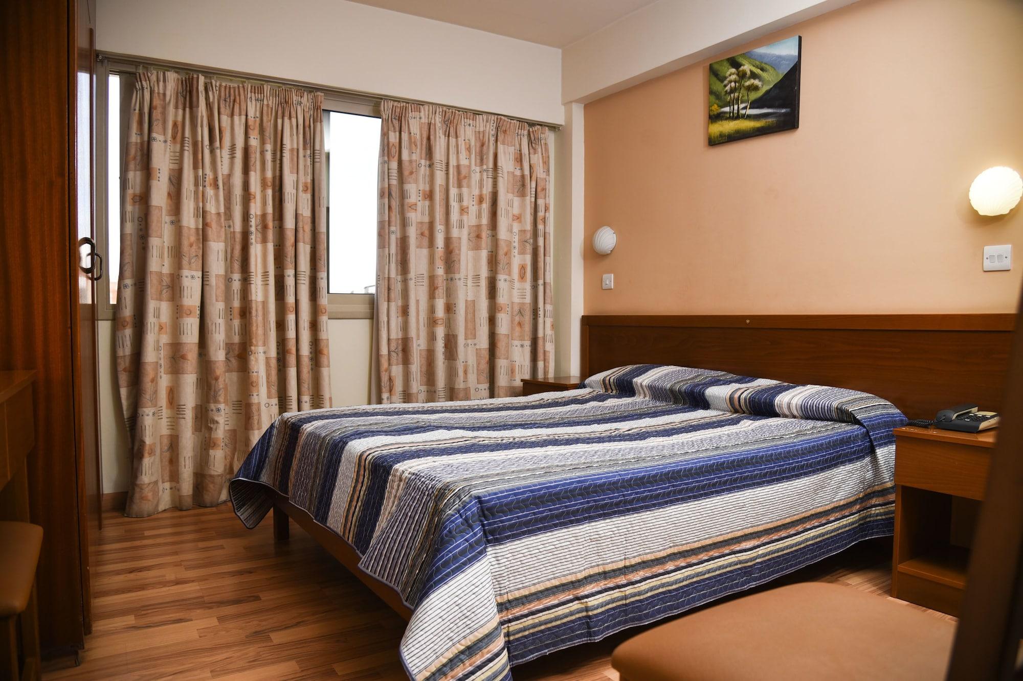 Elysso Hotel ลาร์นาคา ภายนอก รูปภาพ