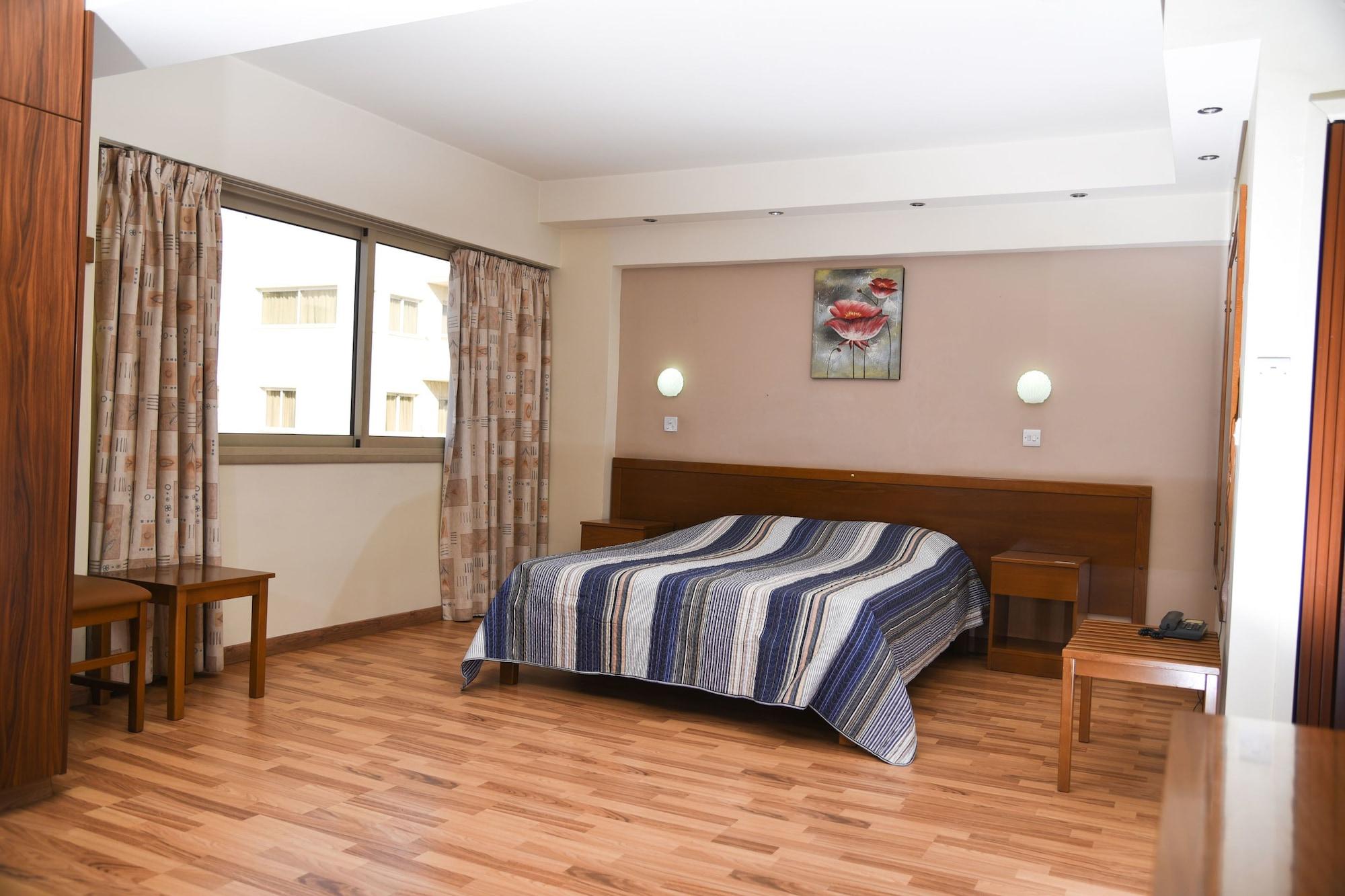 Elysso Hotel ลาร์นาคา ภายนอก รูปภาพ