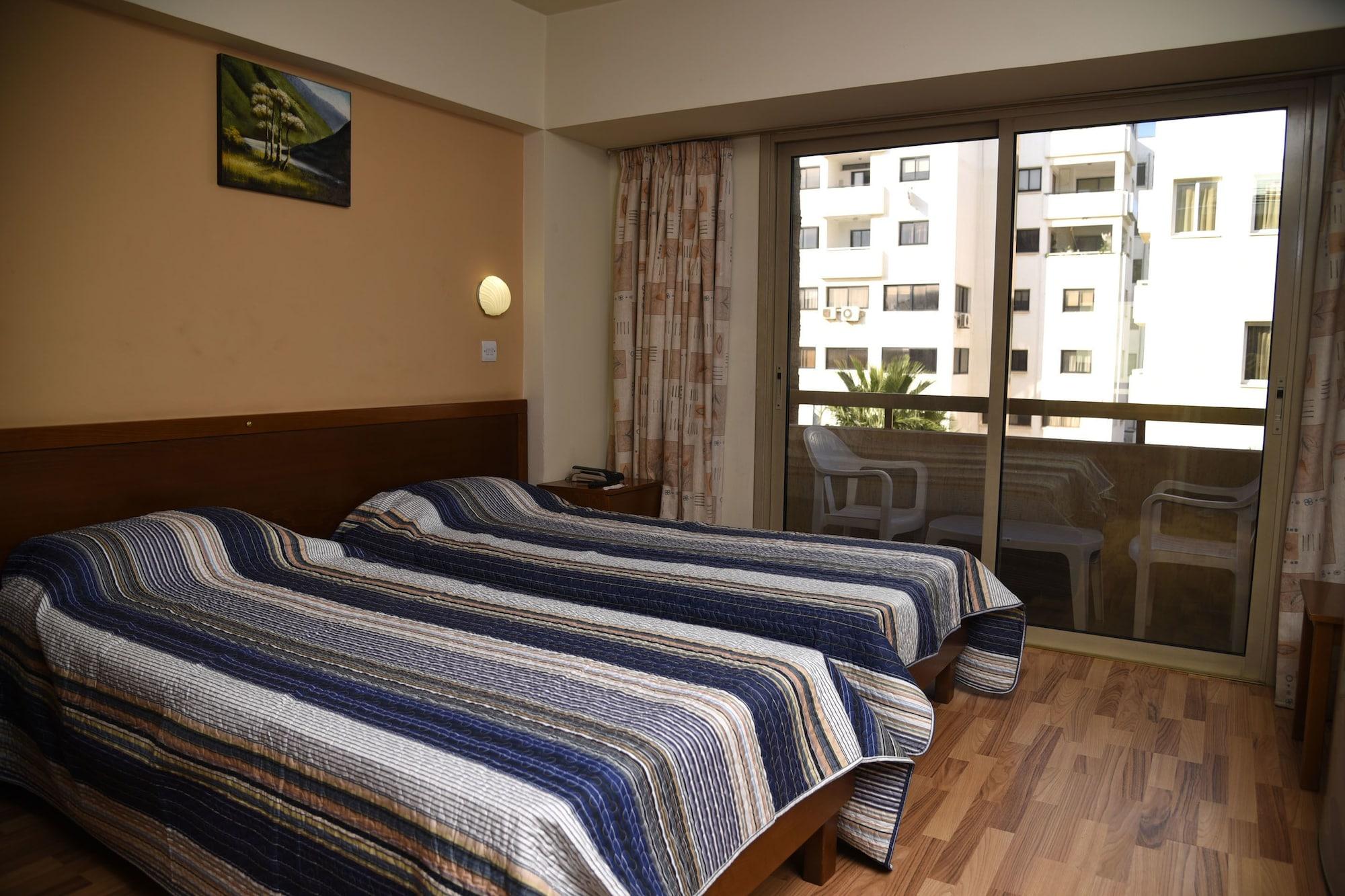Elysso Hotel ลาร์นาคา ภายนอก รูปภาพ