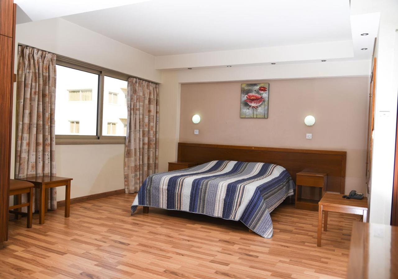 Elysso Hotel ลาร์นาคา ภายนอก รูปภาพ