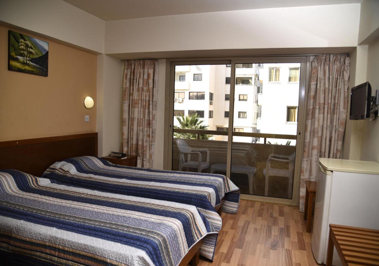Elysso Hotel ลาร์นาคา ภายนอก รูปภาพ