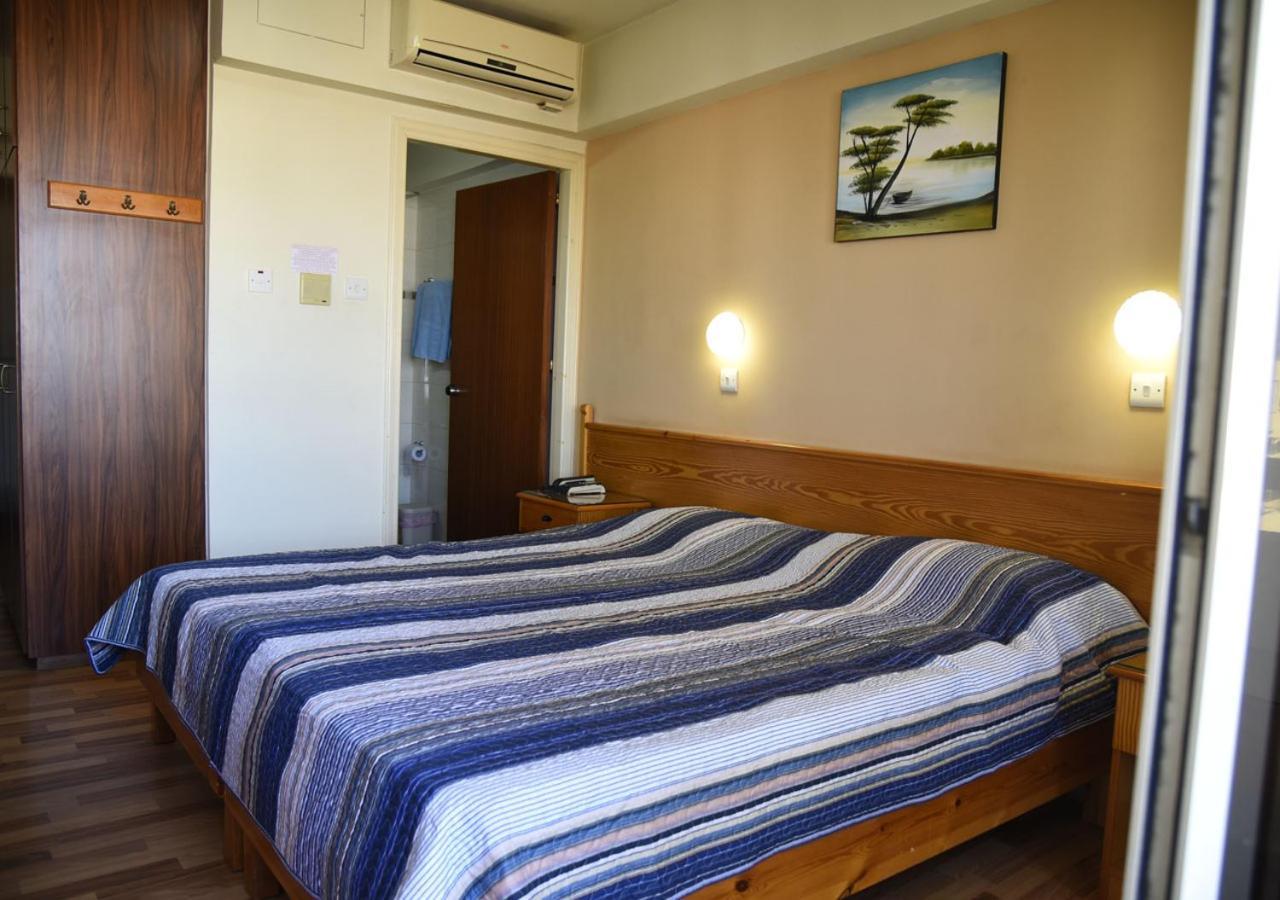 Elysso Hotel ลาร์นาคา ภายนอก รูปภาพ